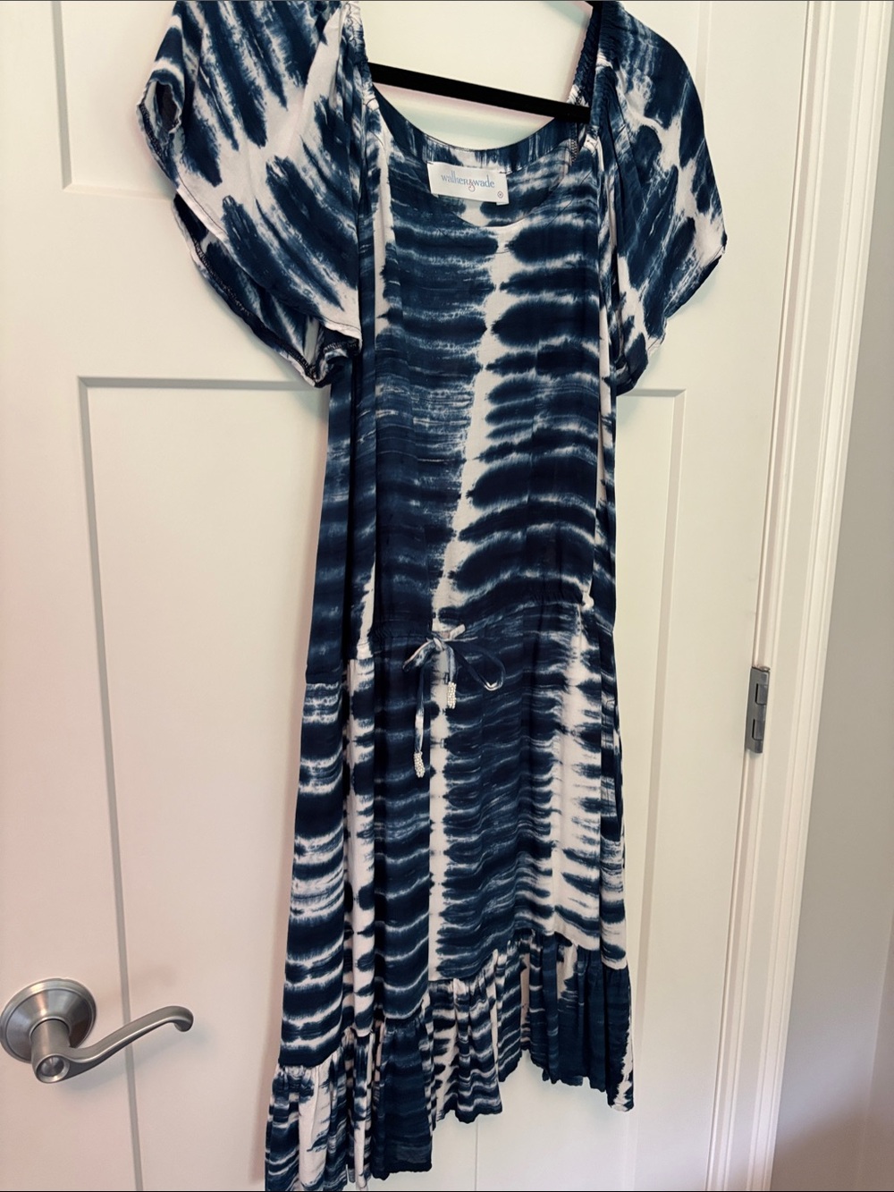 Walker & Wade Summer Tie-Front Mini Dress in Navy & White Tie-Dye